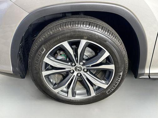 Eminent White Pearl 2018 Lexus RX 350L Premium