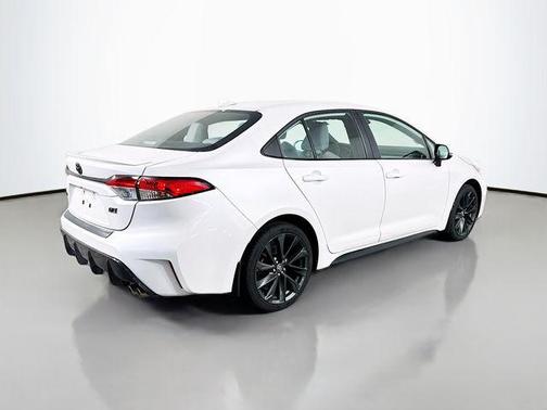 Wind Chill Pearl 2024 Toyota Corolla SE