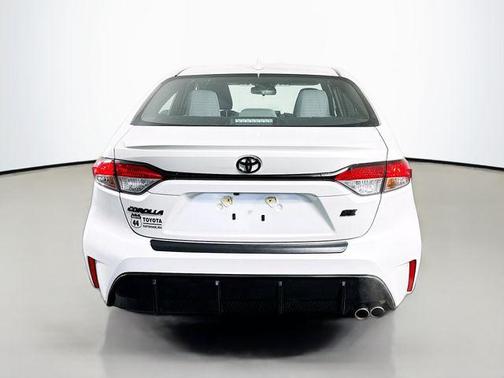 Wind Chill Pearl 2024 Toyota Corolla SE