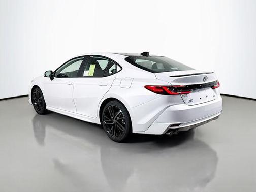 Wind Chill Pearl 2026 Toyota Camry XSE