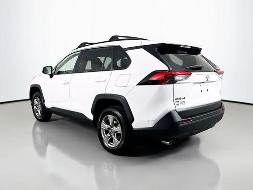 Ice Cap 2023 Toyota RAV4 XLE