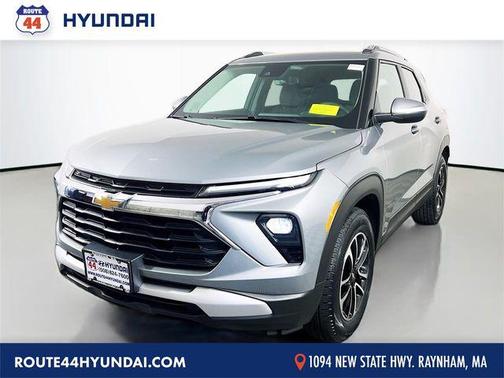 Sterling Gray Metallic 2024 Chevrolet Trailblazer LT