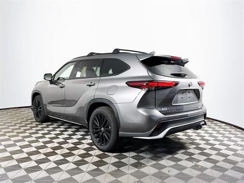 2026 Toyota Highlander XSE