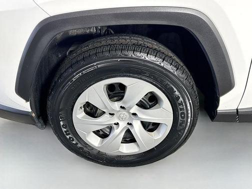 Ice Cap 2024 Toyota RAV4 LE