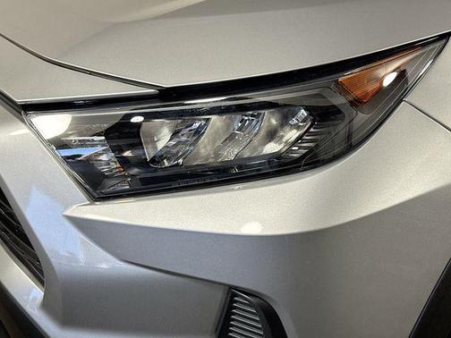 Silver Sky Metallic 2022 Toyota RAV4 LE