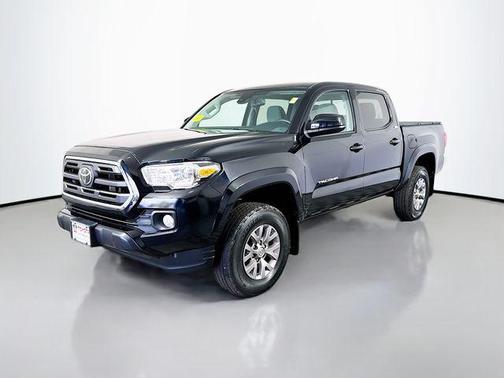Midnight Black Metallic 2019 Toyota Tacoma SR5