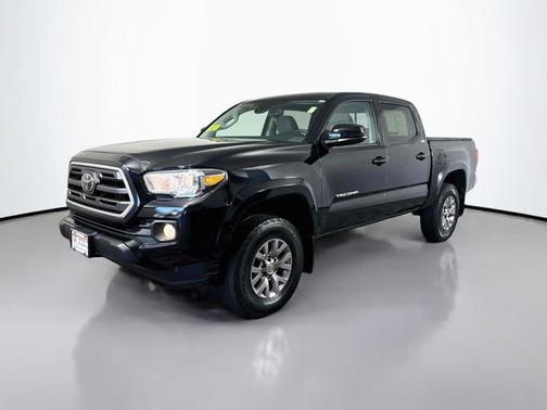 Midnight Black Metallic 2019 Toyota Tacoma SR5