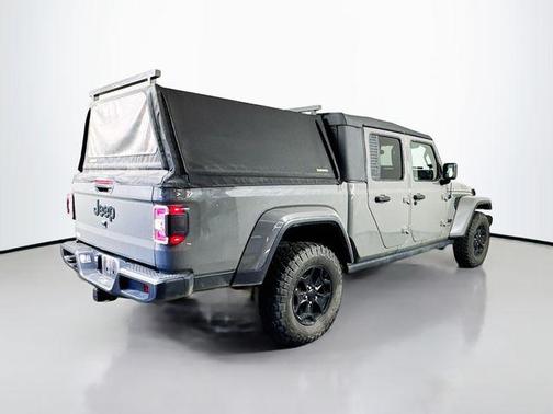 Sting-Gray Clearcoat 2023 Jeep Gladiator Willys 4x4