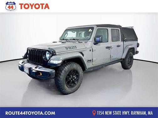 Sting-Gray Clearcoat 2023 Jeep Gladiator Willys 4x4