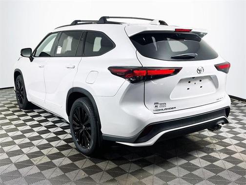 2025 Toyota Highlander XSE