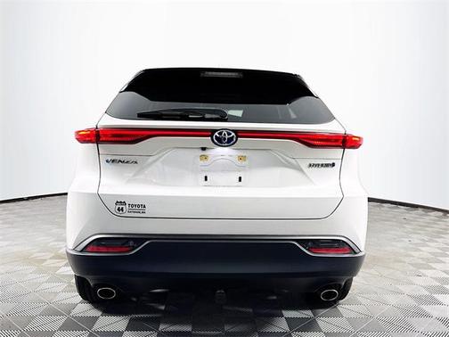 2022 Toyota Venza LE