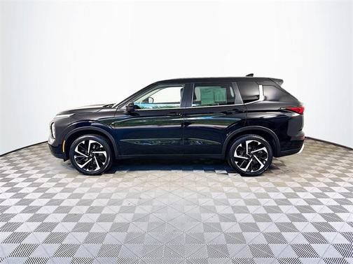 2023 Mitsubishi Outlander SE Black Edition S-AWC