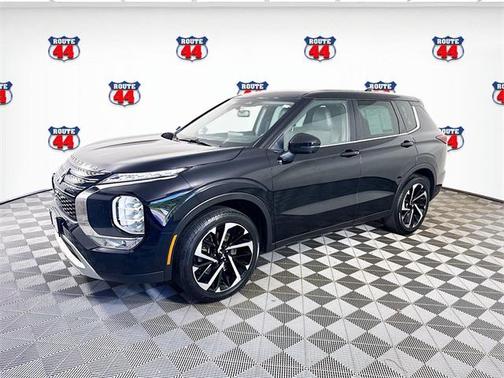 2023 Mitsubishi Outlander SE Black Edition S-AWC