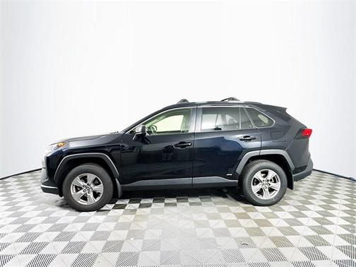 2022 Toyota RAV4 Hybrid LE