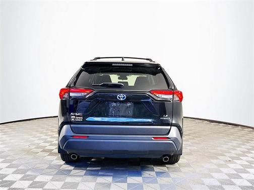 2022 Toyota RAV4 Hybrid LE