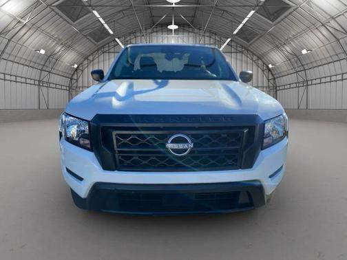 2023 Nissan Frontier S