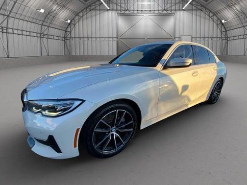 2019 BMW 330 i