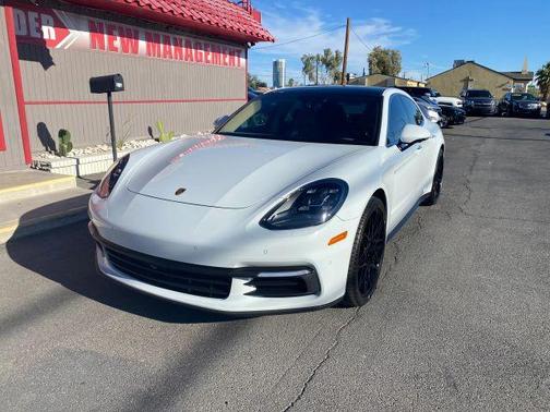 2018 Porsche Panamera 4S