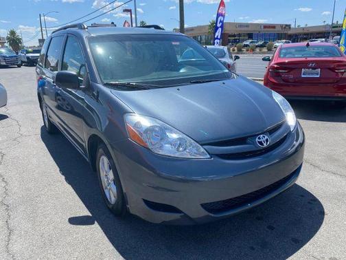 2010 Toyota Sienna LE