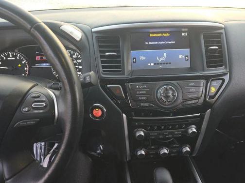 2020 Nissan Pathfinder SV