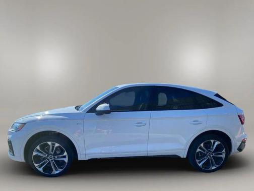 2022 Audi Q5 45 S line quattro Premium