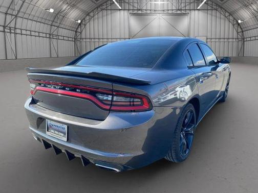 2017 Dodge Charger SE