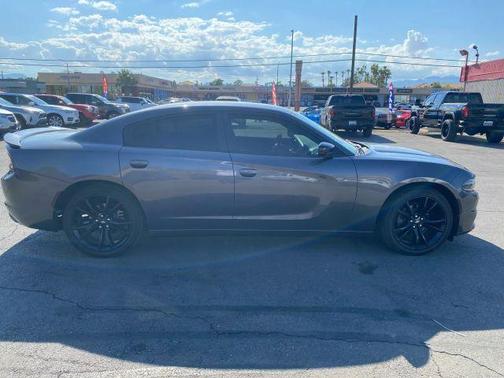 2017 Dodge Charger SE