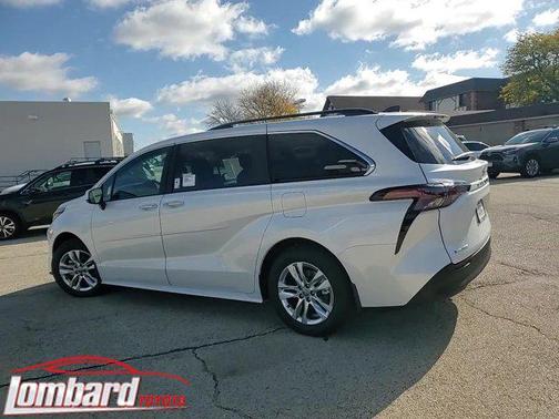 2025 Toyota Sienna XLE 7 Passenger