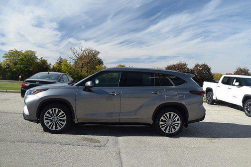 2026 Toyota Highlander Platinum AWD