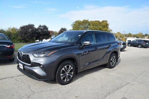 2022 Toyota Highlander Hybrid XLE