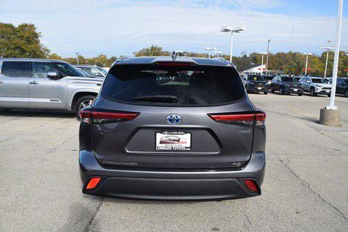 2022 Toyota Highlander Hybrid XLE