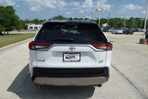 2025 Toyota RAV4 Hybrid SE