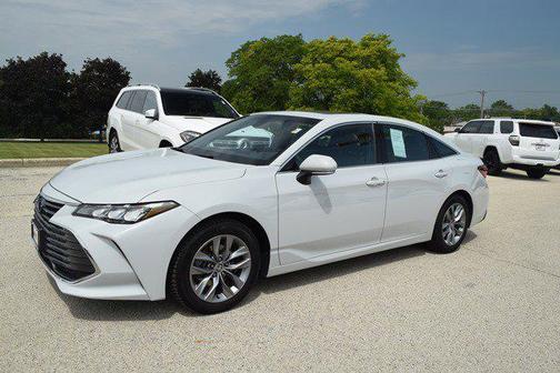 2022 Toyota Avalon Hybrid XLE Plus