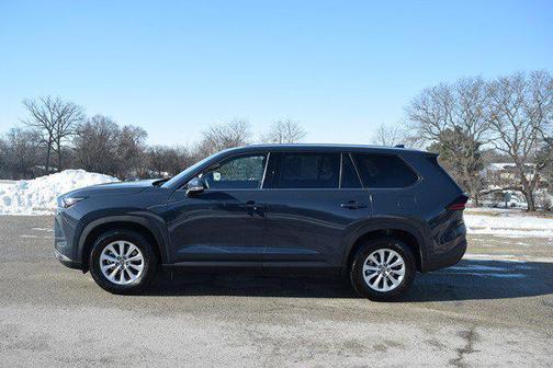 2025 Toyota Highlander LE