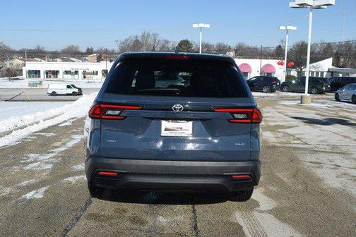 2025 Toyota Highlander LE