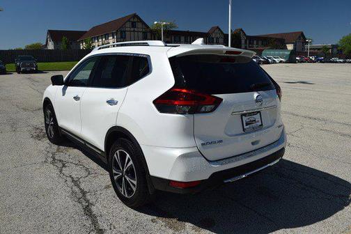 Pearl White 2018 Nissan Rogue SL