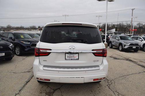 2024 INFINITI QX80 Luxe