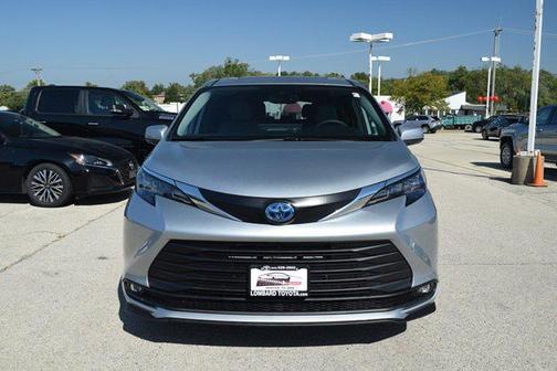 2025 Toyota Sienna XLE 7 Passenger