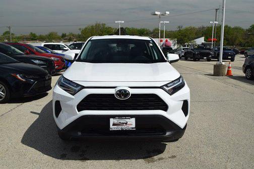 2025 Toyota RAV4 LE