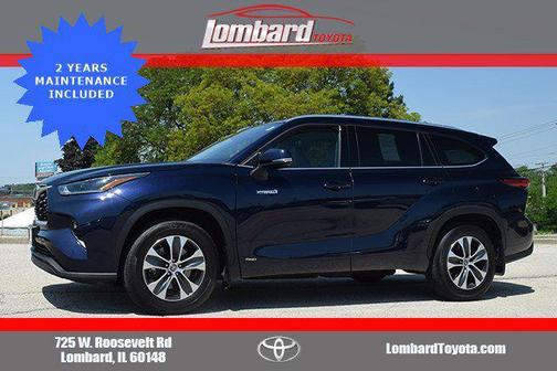 Gray 2021 Toyota Highlander Hybrid XLE