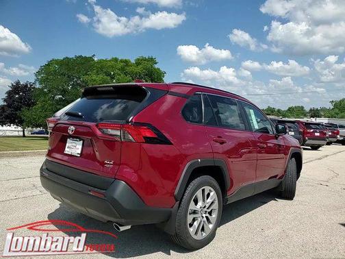 2025 Toyota RAV4 XLE Premium