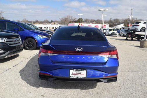 2023 Hyundai ELANTRA SEL