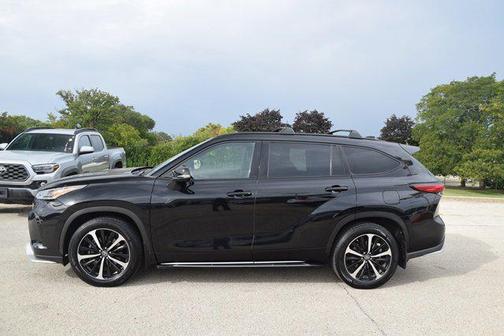2022 Toyota Highlander XSE