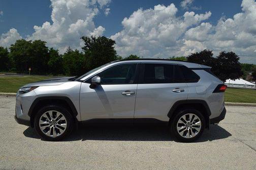 2025 Toyota RAV4 XLE Premium
