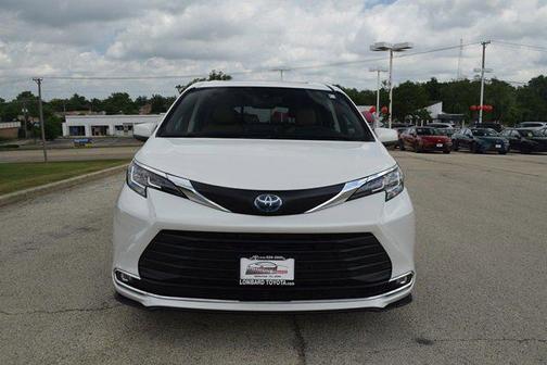 2021 Toyota Sienna XLE 7 Passenger