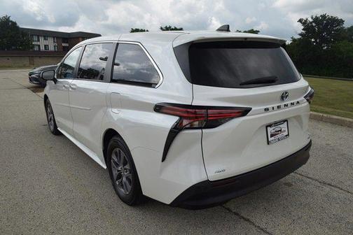 2021 Toyota Sienna XLE 7 Passenger