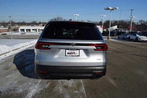 2025 Toyota Highlander LE