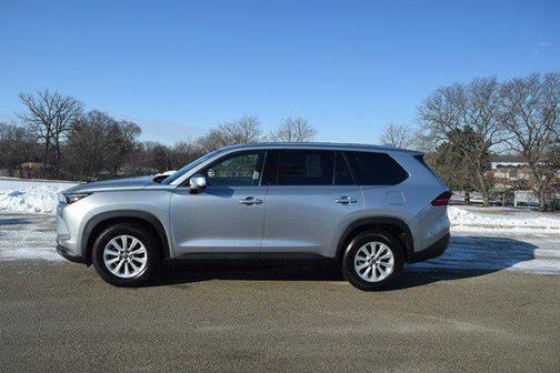 2025 Toyota Highlander LE