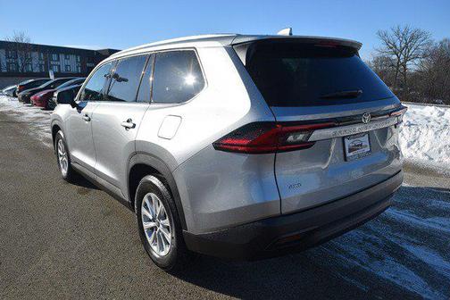 2025 Toyota Highlander LE