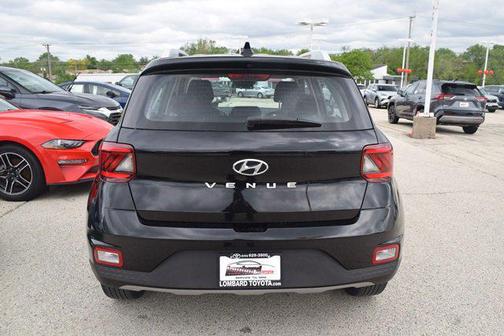2022 Hyundai VENUE SEL